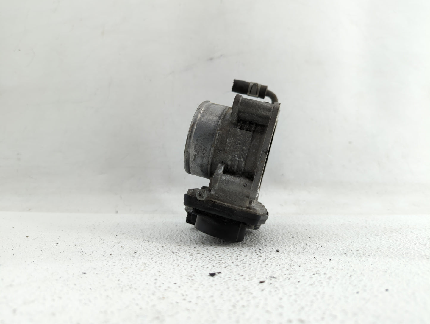 2008-2013 Infiniti G37 Throttle Body P/N:526-01 RME75 Fits OEM Used Auto Parts - Oemusedautoparts1.com