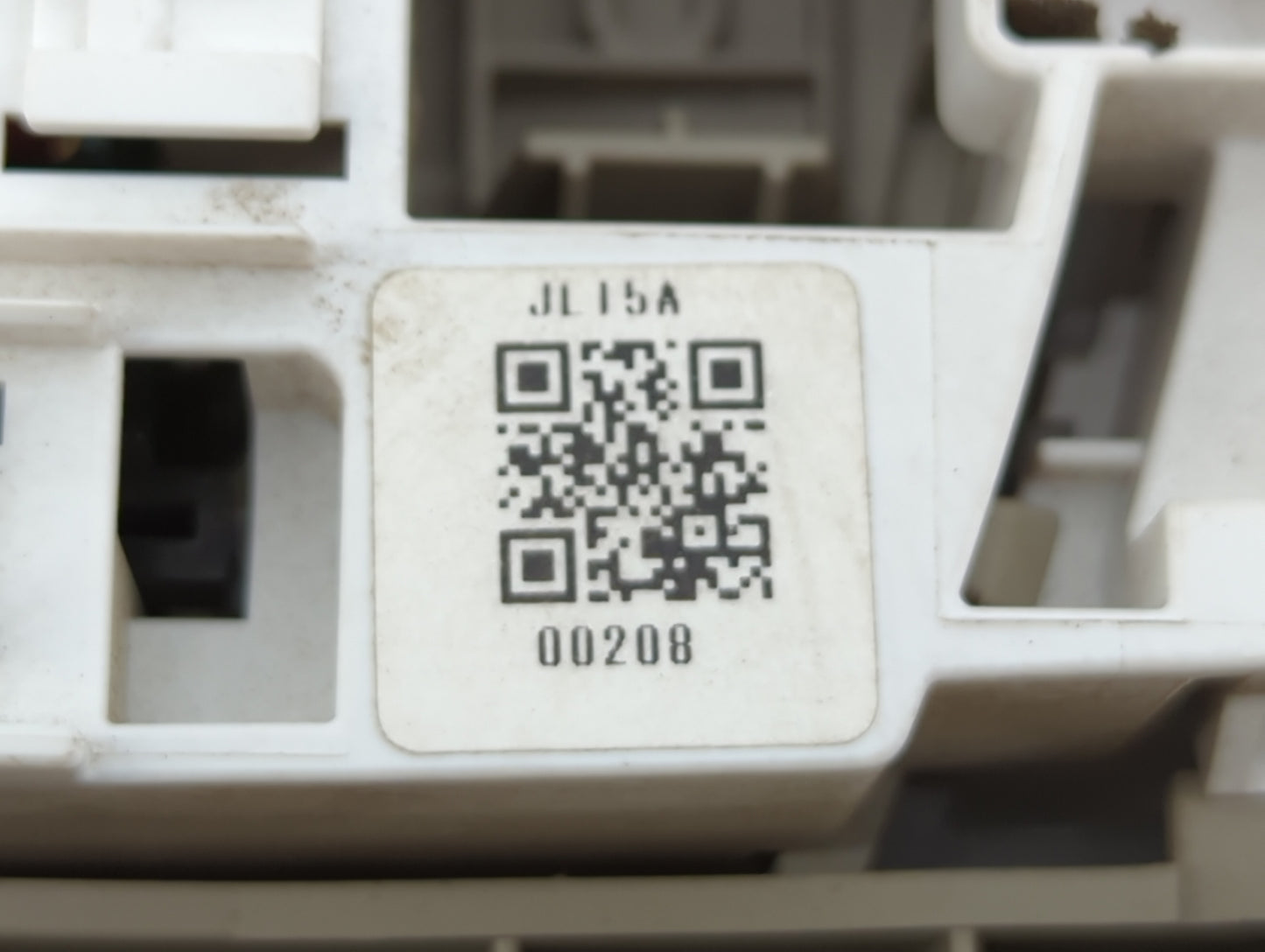 2010 Infiniti G37 Overhead Roof Console - Oemusedautoparts1.com