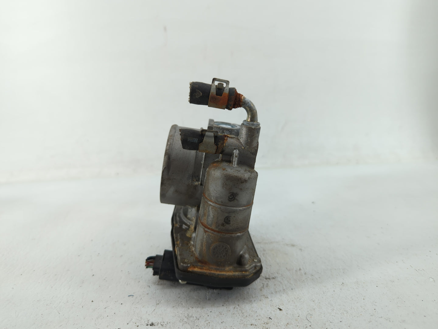 2008-2013 Infiniti G37 Throttle Body P/N:RME60-21 RME60-16 Fits OEM Used Auto Parts - Oemusedautoparts1.com