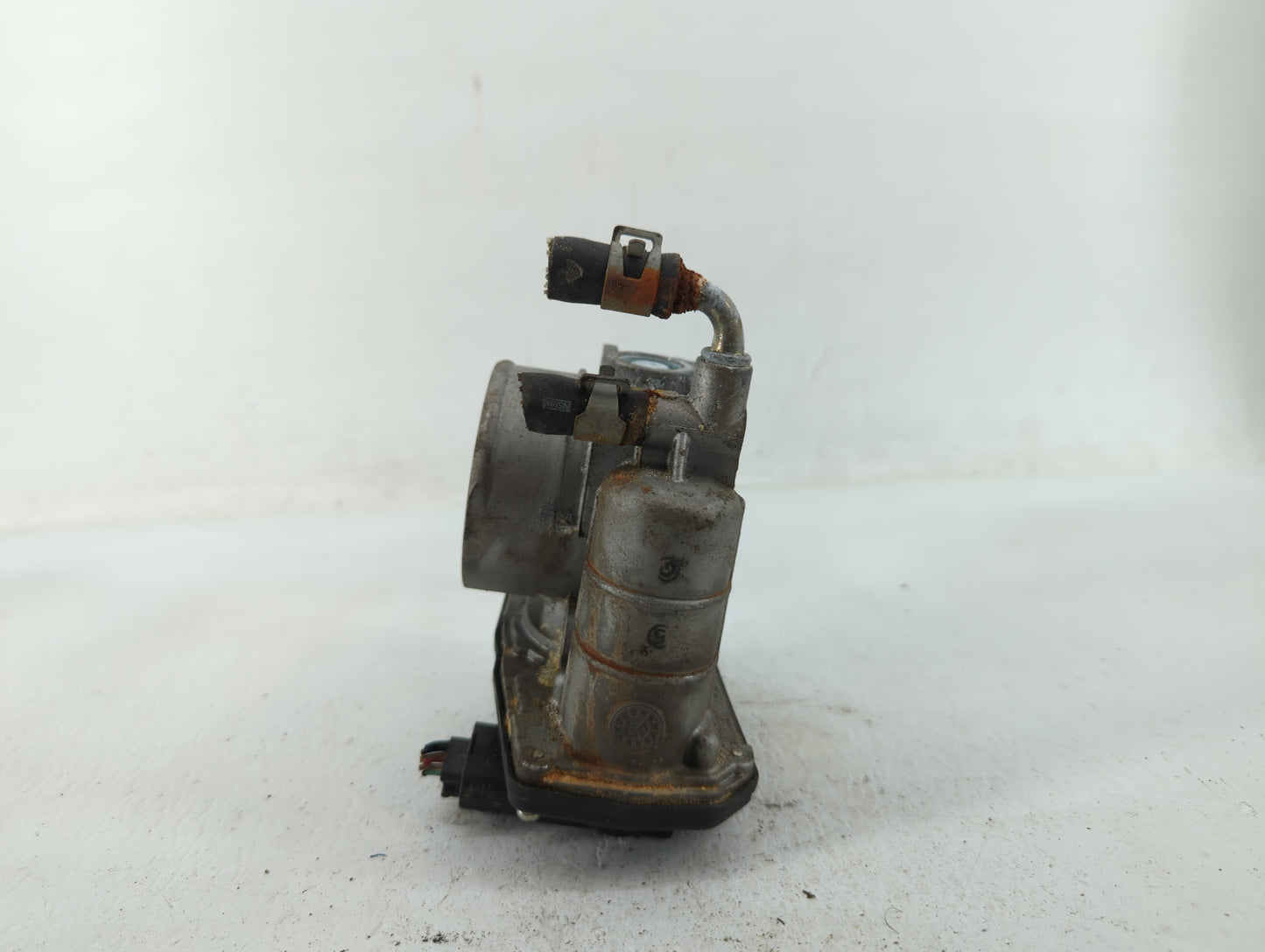 2008-2013 Infiniti G37 Throttle Body P/N:RME60-21 RME60-16 Fits OEM Used Auto Parts - Oemusedautoparts1.com