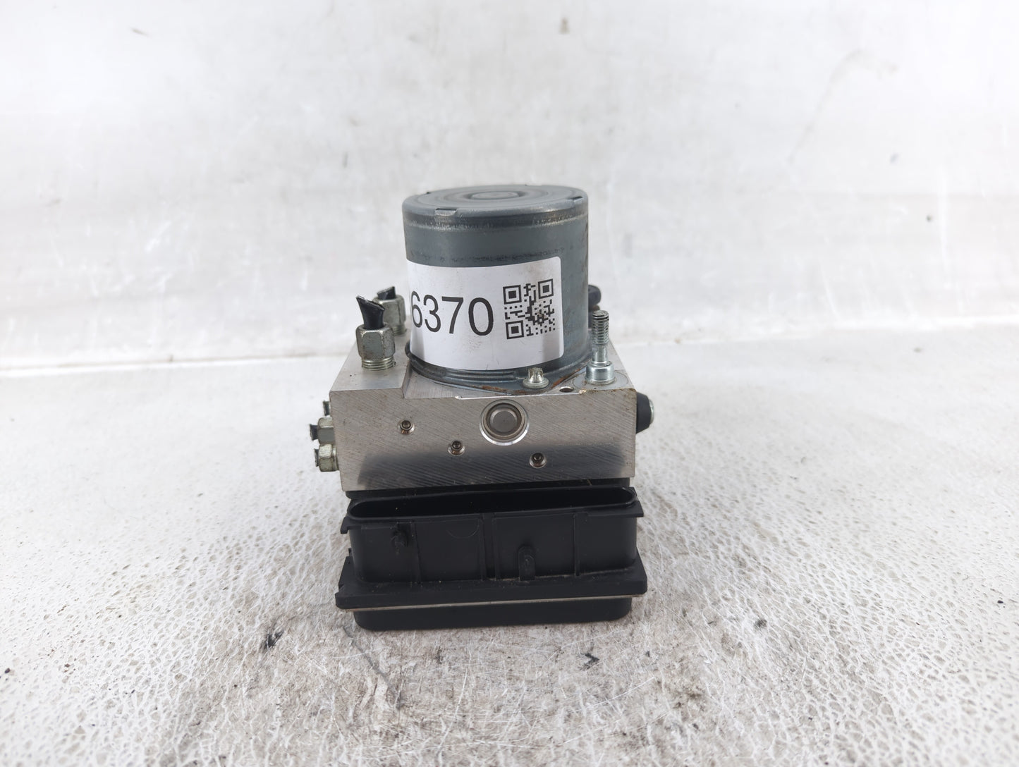 2009-2010 Infiniti G37 ABS Pump Control Module Replacement P/N:47660 1NF0C 47660 1NC0C Fits Fits 2009 2010 OEM Used Auto Par