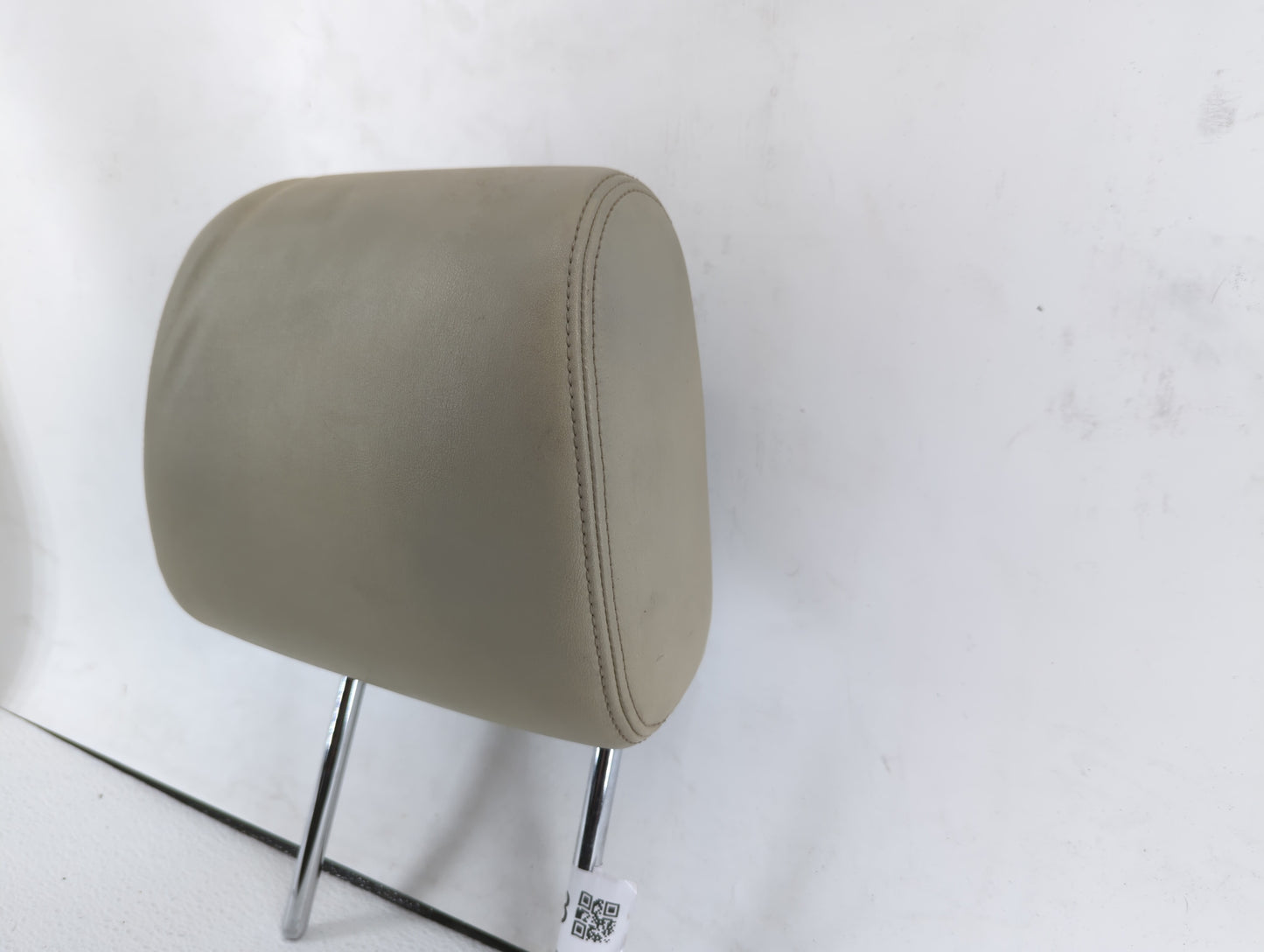 2008-2010 Infiniti M35 Headrest Head Rest Rear Seat Fits Fits 2008 2009 2010 OEM Used Auto Parts - Oemusedautoparts1.com