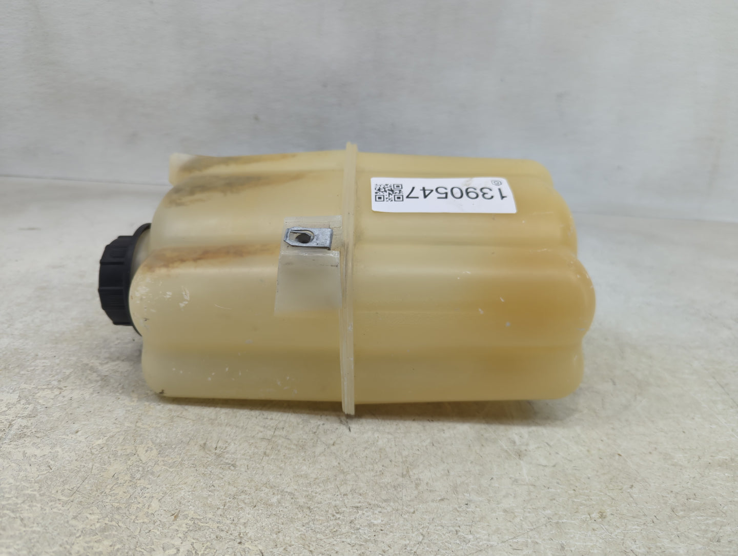 2004-2010 Infiniti Qx56 Radiator Coolant Overflow Expansion Tank Bottle - Oemusedautoparts1.com