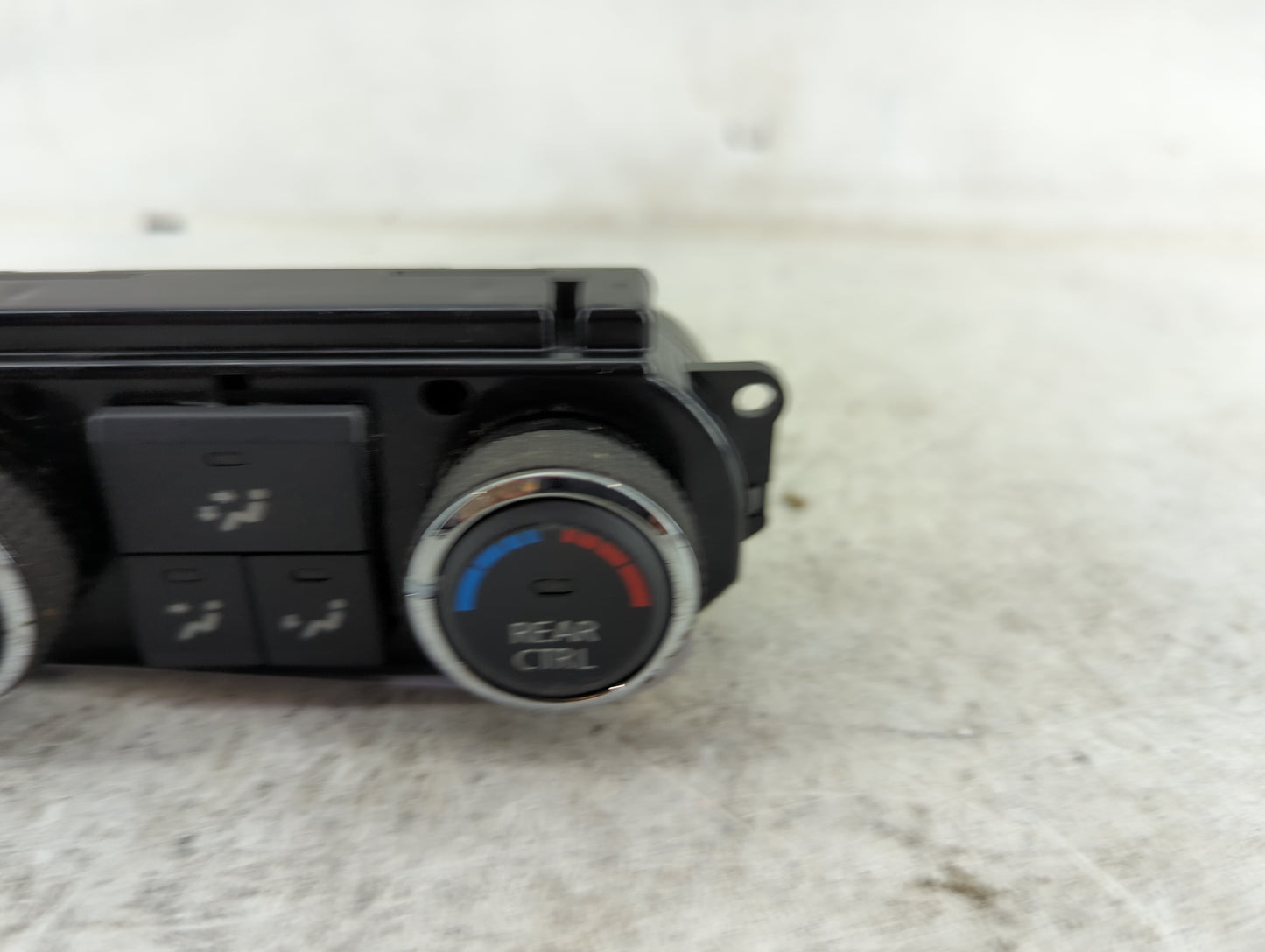 2008-2010 Infiniti Qx56 Climate Control Module Temperature AC/Heater Replacement P/N:27511 ZQ10B UP3NCH-19980-AF Fits OEM Us