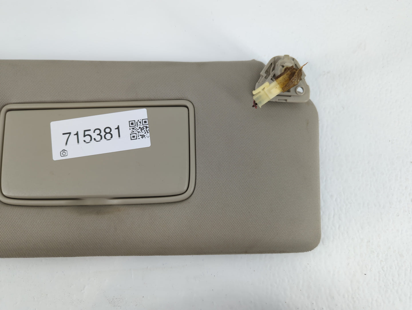 2004-2010 Infiniti Qx56 Sun Visor Shade Replacement Passenger Right Mirror Fits OEM Used Auto Parts - Oemusedautoparts1.com