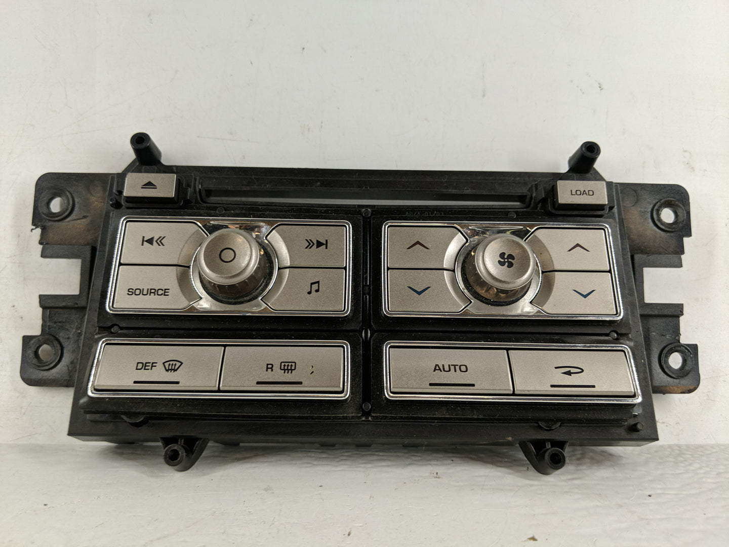 2009-2011 Jaguar Xf Radio AM FM Cd Player Receiver Replacement P/N:8X23-18C858-BG Fits Fits 2009 2010 2011 OEM Used Auto Par