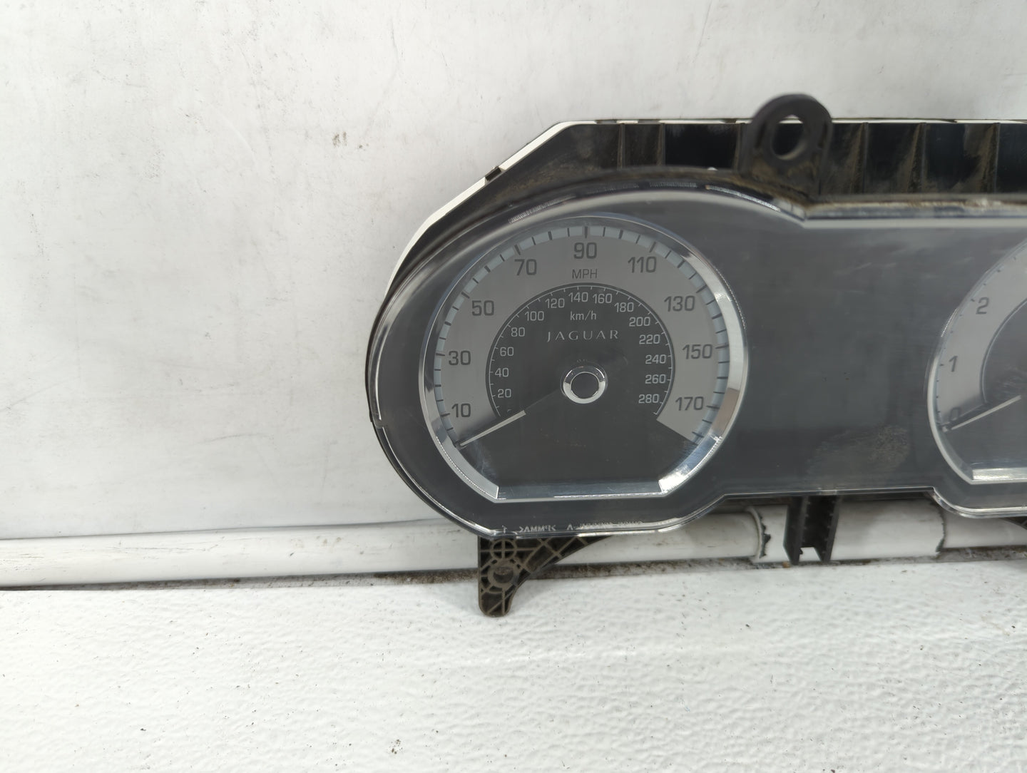 2010-2012 Jaguar Xf Instrument Cluster Speedometer Gauges P/N:9X23-10849-CF Fits Fits 2010 2011 2012 OEM Used Auto Parts - O