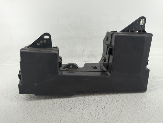 2010-2011 Jaguar Xf Fusebox Fuse Box Panel Relay Module P/N:5605002800 Fits Fits 2010 2011 OEM Used Auto Parts - Oemusedauto