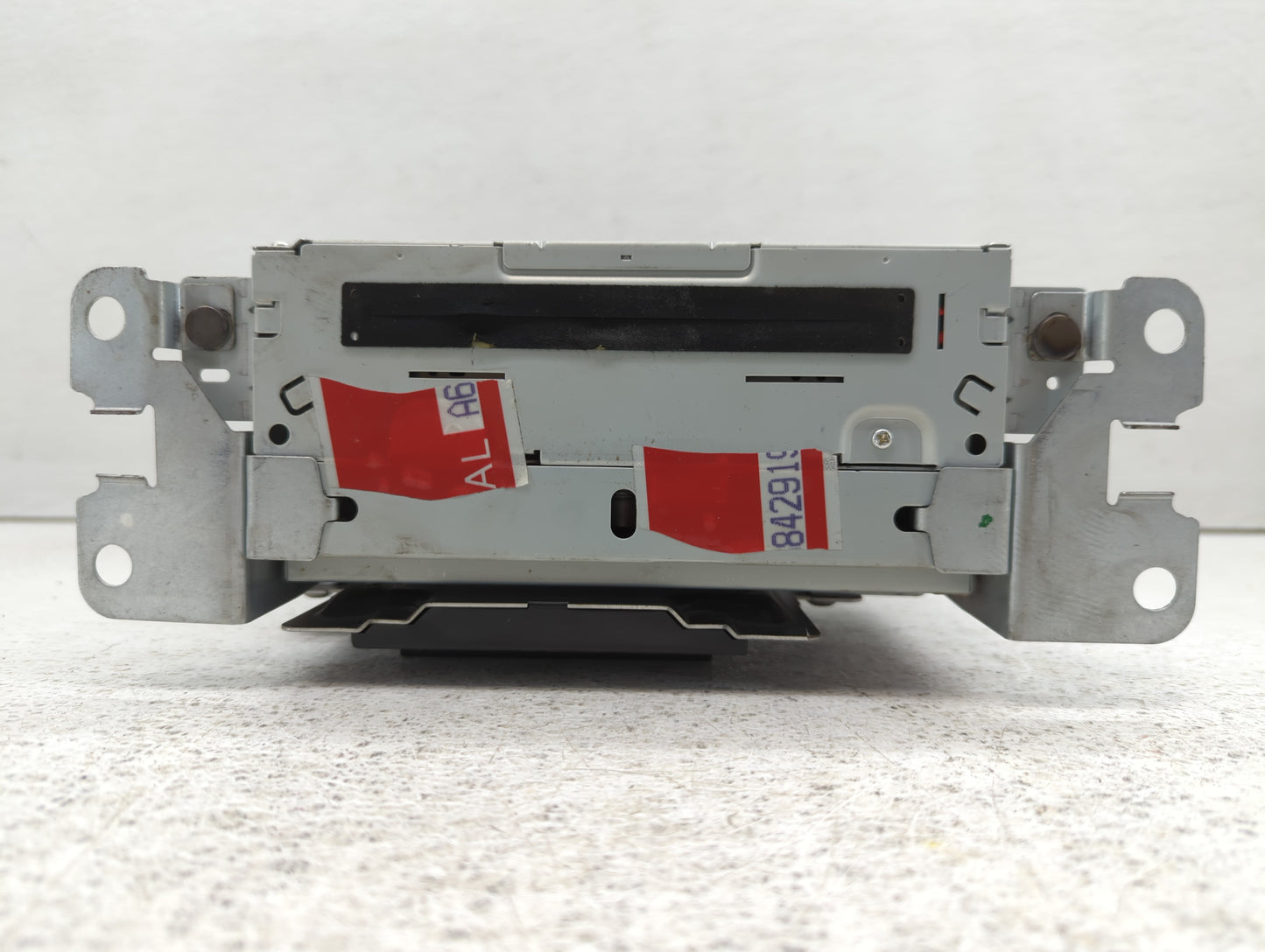 2010 Jaguar Xf Radio AM FM Cd Player Receiver Replacement P/N:7G9N-18C815-NB 7G9N-18C815-TA Fits OEM Used Auto Parts - Oemus