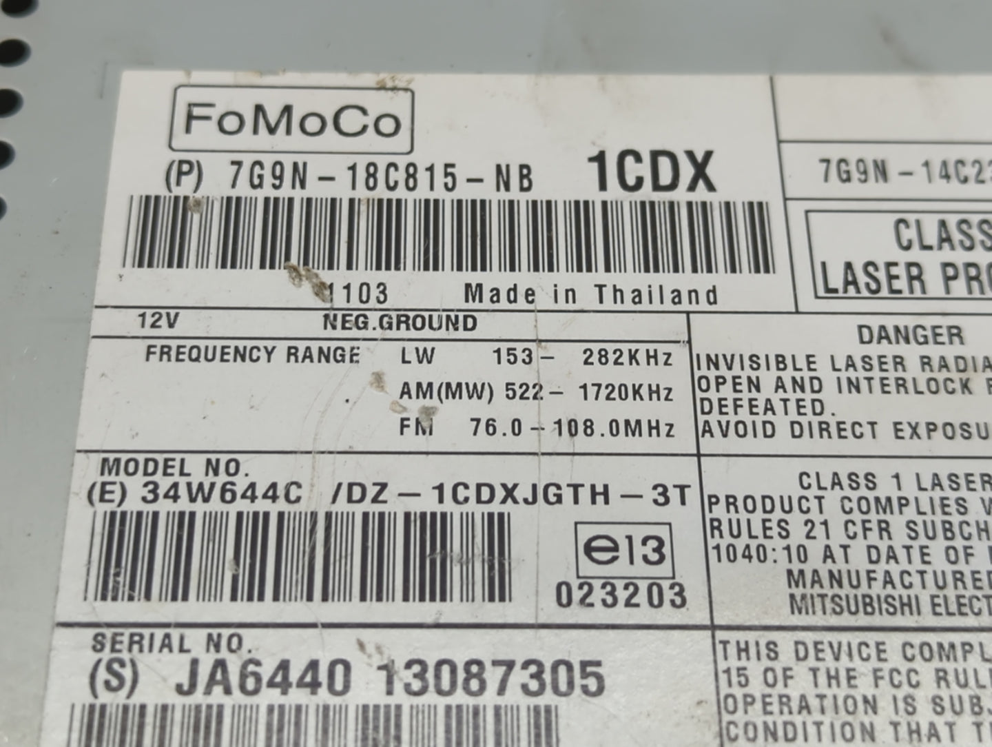 2010 Jaguar Xf Radio AM FM Cd Player Receiver Replacement P/N:7G9N-18C815-NB 7G9N-18C815-TA Fits OEM Used Auto Parts - Oemus