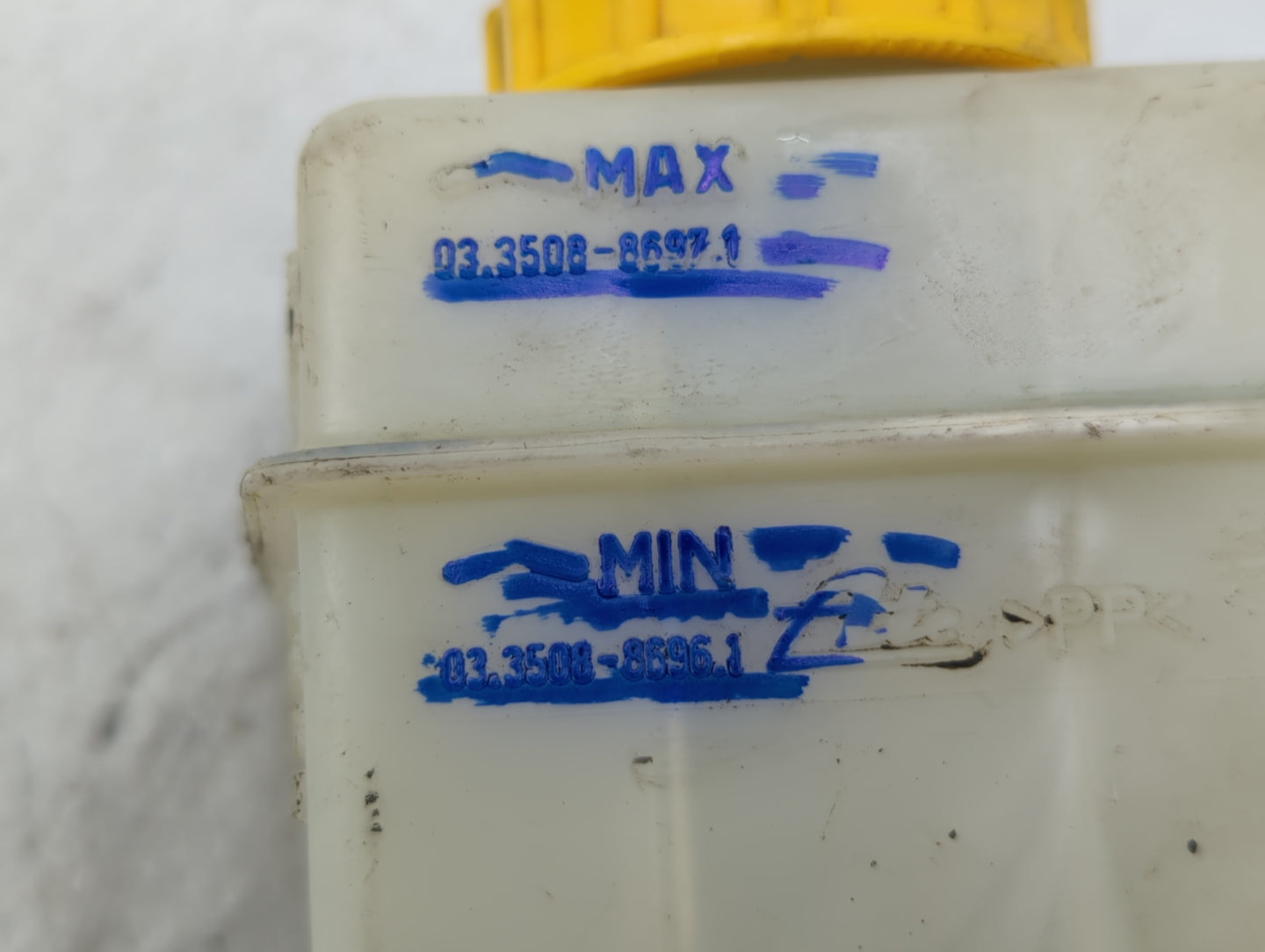 2009-2015 Jaguar Xf Brake Master Cylinder - Oemusedautoparts1.com