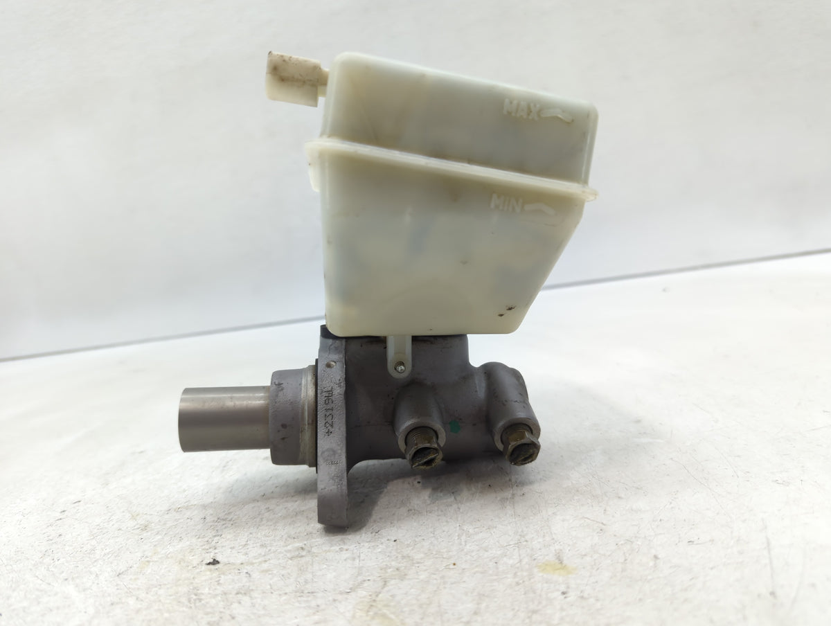 2009-2015 Jaguar Xf Brake Master Cylinder 610457 - Oemusedautoparts1.com