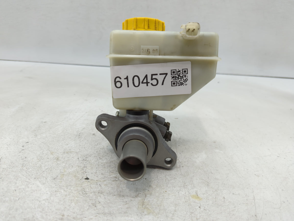 2009-2015 Jaguar Xf Brake Master Cylinder 610457 - Oemusedautoparts1.com