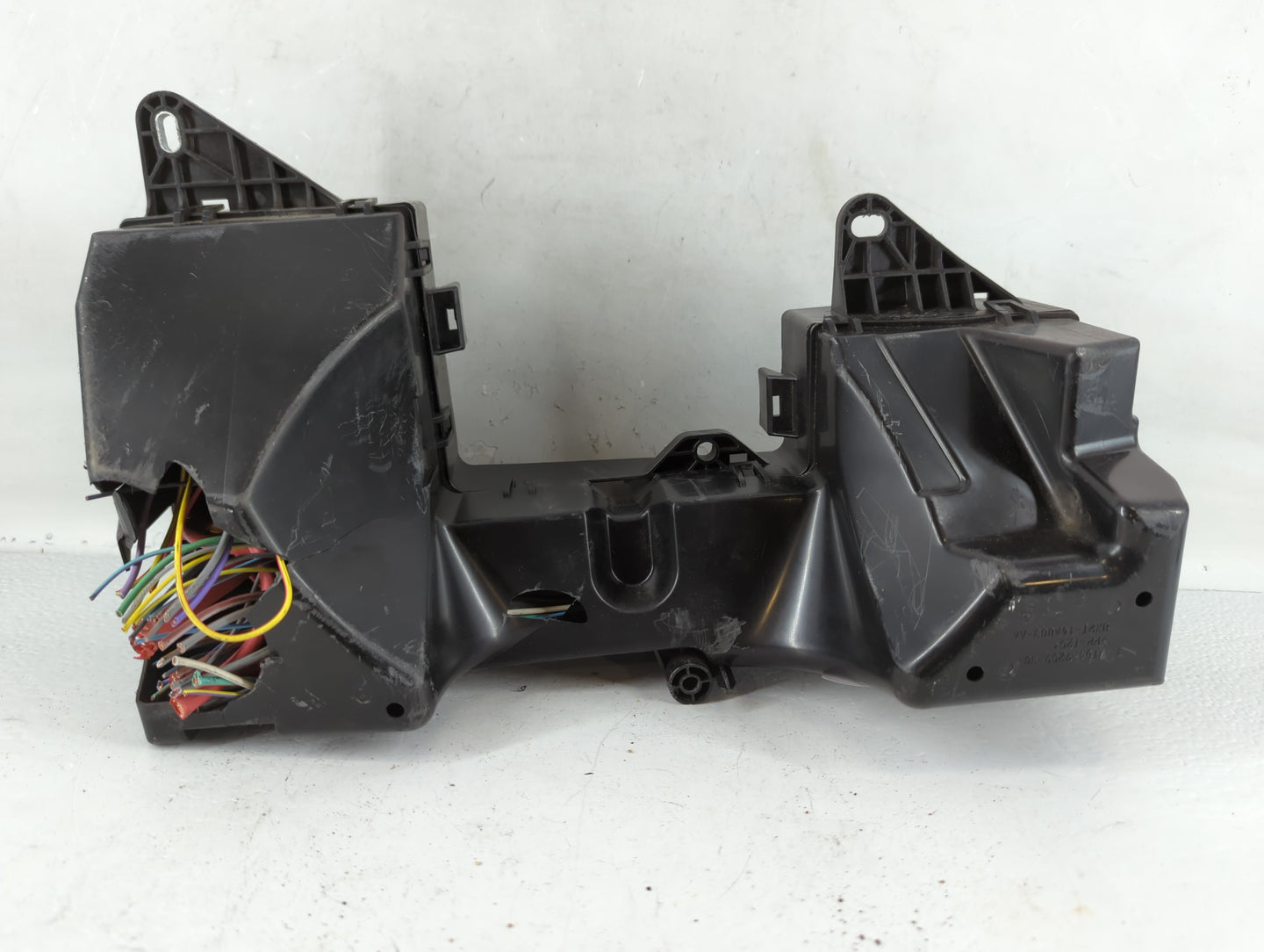 2010 Jaguar Xf Fusebox Fuse Box Panel Relay Module P/N:9X23-14290-ATC Fits OEM Used Auto Parts - Oemusedautoparts1.com