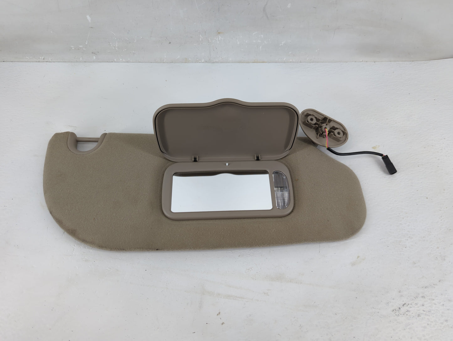 2010-2013 Jaguar Xj Sun Visor Shade Replacement Passenger Right Mirror Fits Fits 2010 2011 2012 2013 OEM Used Auto Parts - O
