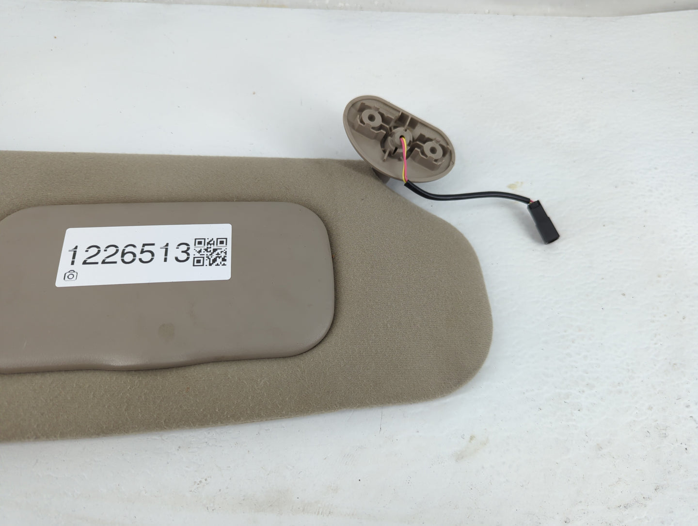 2010-2013 Jaguar Xj Sun Visor Shade Replacement Passenger Right Mirror Fits Fits 2010 2011 2012 2013 OEM Used Auto Parts - O