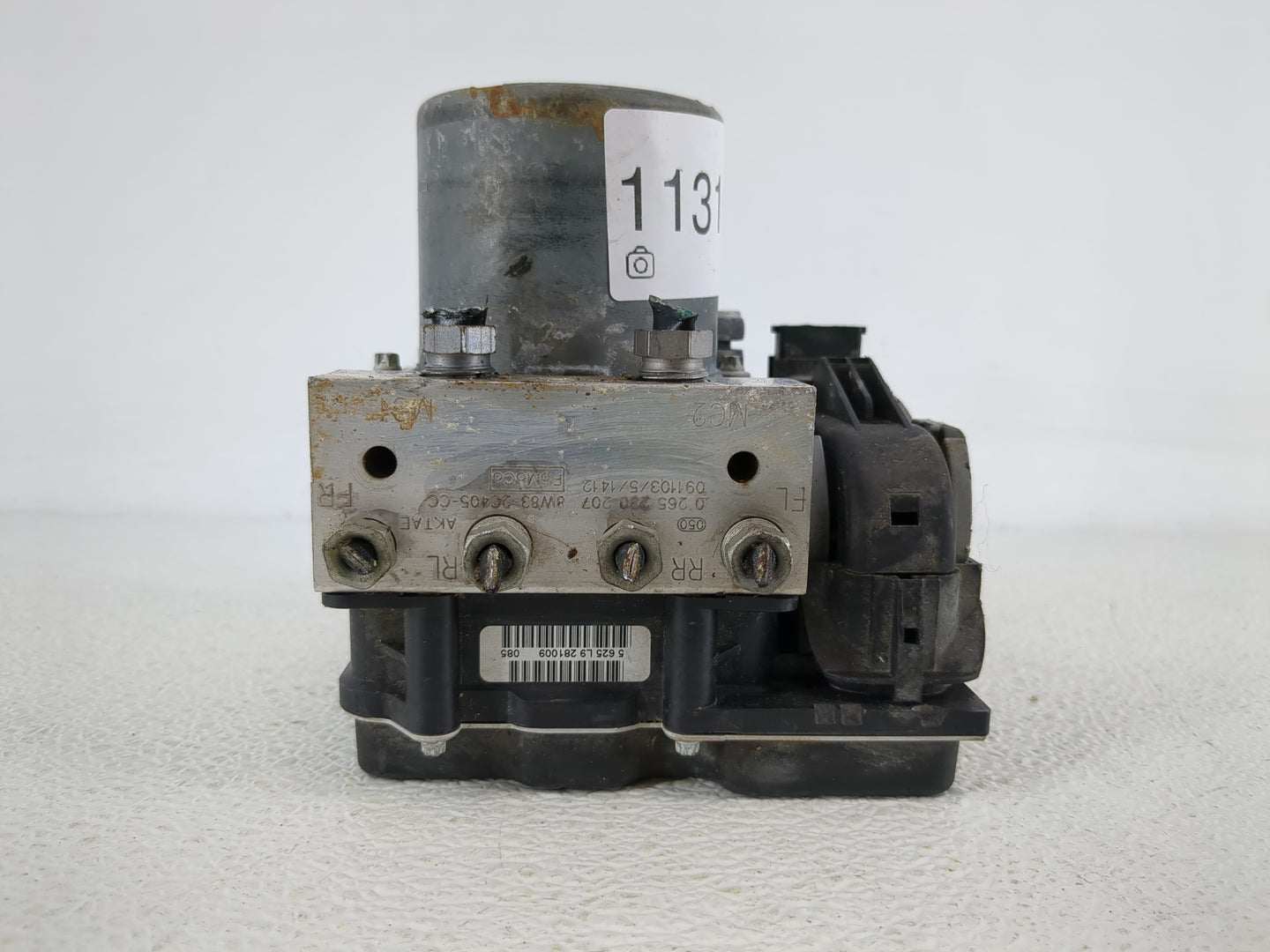 2010-2011 Jaguar Xk ABS Pump Control Module Replacement P/N:8W83-2C405-CC Fits Fits 2010 2011 OEM Used Auto Parts - Oemuseda