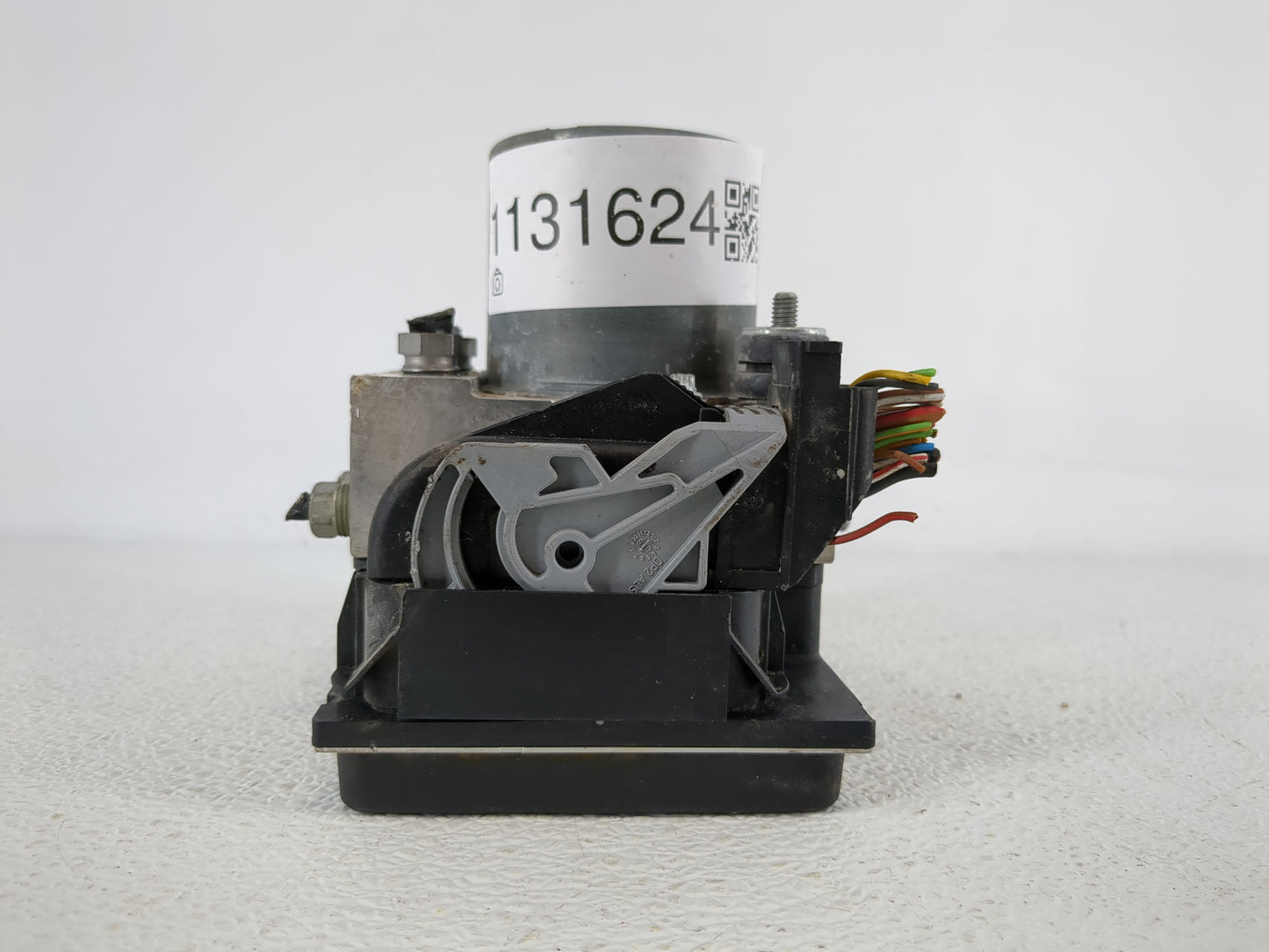 2010-2011 Jaguar Xk ABS Pump Control Module Replacement P/N:8W83-2C405-CC Fits Fits 2010 2011 OEM Used Auto Parts - Oemuseda