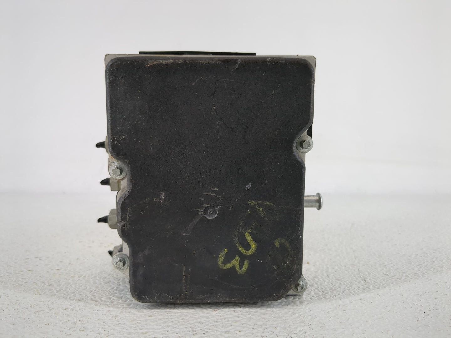 2010-2011 Jaguar Xk ABS Pump Control Module Replacement P/N:8W83-2C405-CC Fits Fits 2010 2011 OEM Used Auto Parts - Oemuseda