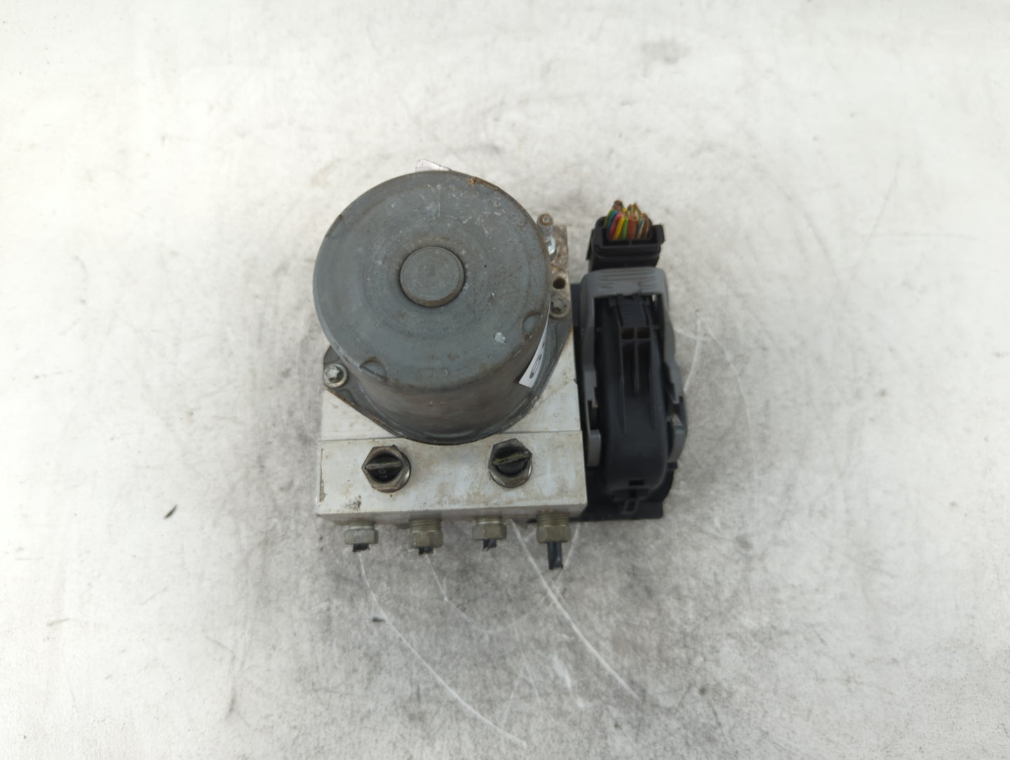 2010 Jaguar Xk150 ABS Pump Control Module Replacement P/N:8W83-2C405-CC Fits Fits 2011 OEM Used Auto Parts - Oemusedautopart