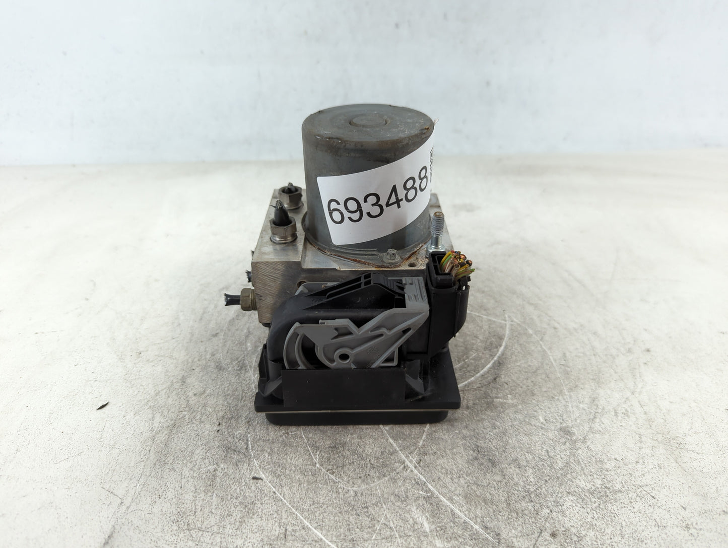 2010 Jaguar Xk150 ABS Pump Control Module Replacement P/N:8W83-2C405-CC Fits Fits 2011 OEM Used Auto Parts - Oemusedautopart