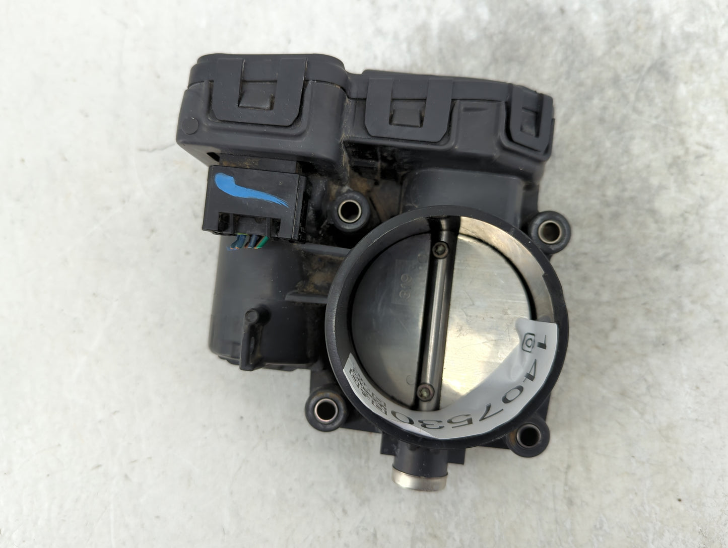 2007-2010 Jeep Commander Throttle Body P/N:04861661AB Fits Fits 2007 2008 2009 2010 2011 2012 OEM Used Auto Parts - Oemuseda