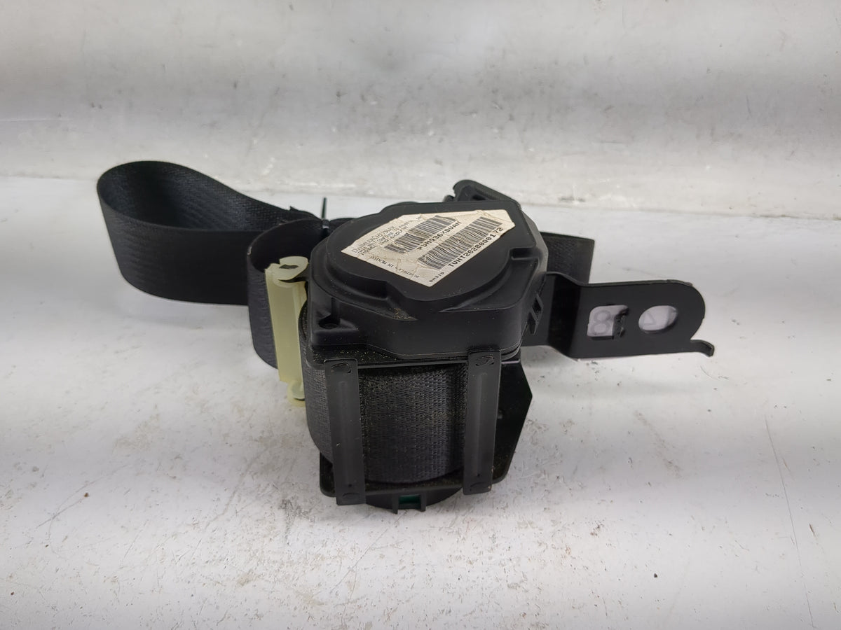 2006-2009 Jeep Commander Passenger Front Seatbelt Retractor Black - Oemusedautoparts1.com