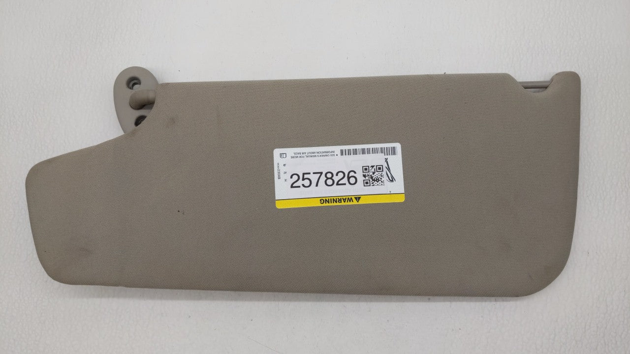 2006-2010 Jeep Commander Sun Visor Shade Replacement Passenger Right Mirror Fits Fits 2006 2007 2008 2009 2010 OEM Used Auto