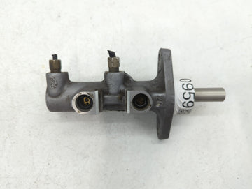 2006-2010 Jeep Commander Brake Master Cylinder - Oemusedautoparts1.com