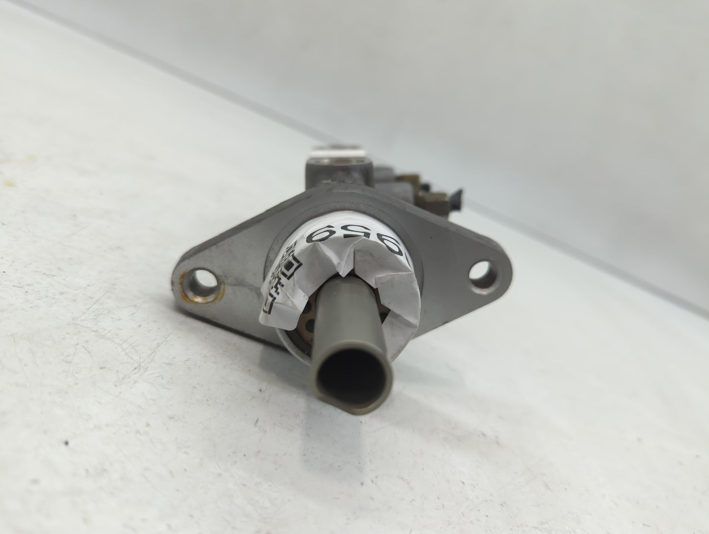 2006-2010 Jeep Commander Brake Master Cylinder - Oemusedautoparts1.com