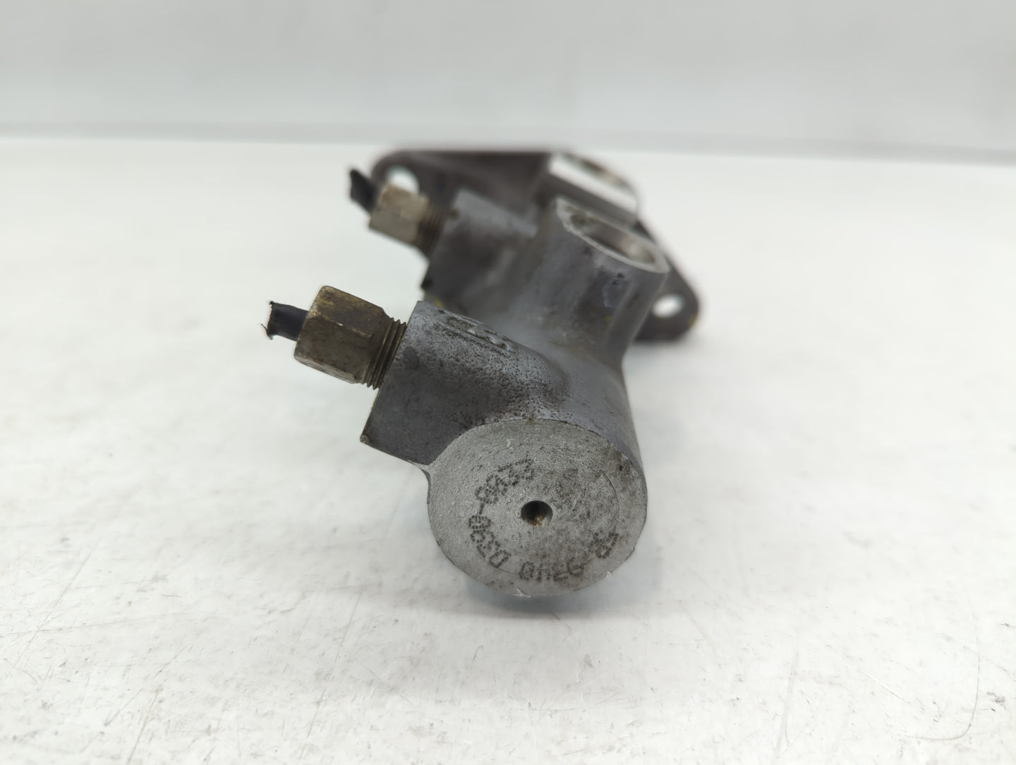 2006-2010 Jeep Commander Brake Master Cylinder - Oemusedautoparts1.com