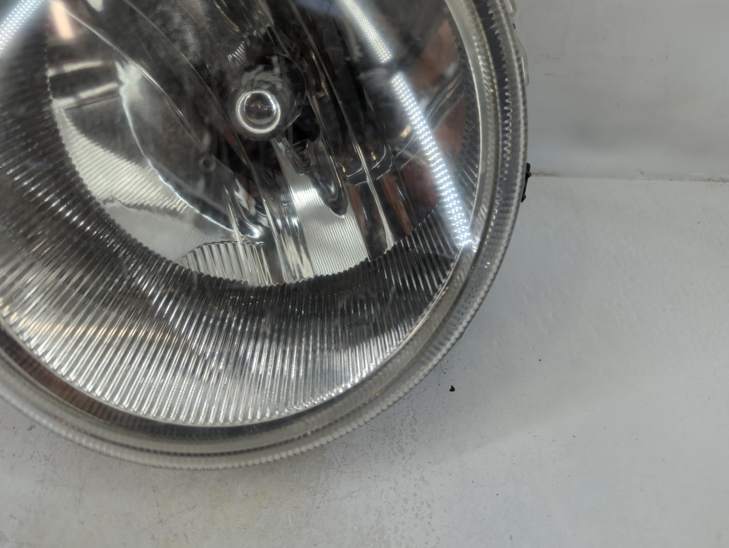 2007-2010 Jeep Compass Driver Left Oem Head Light Headlight Lamp - Oemusedautoparts1.com