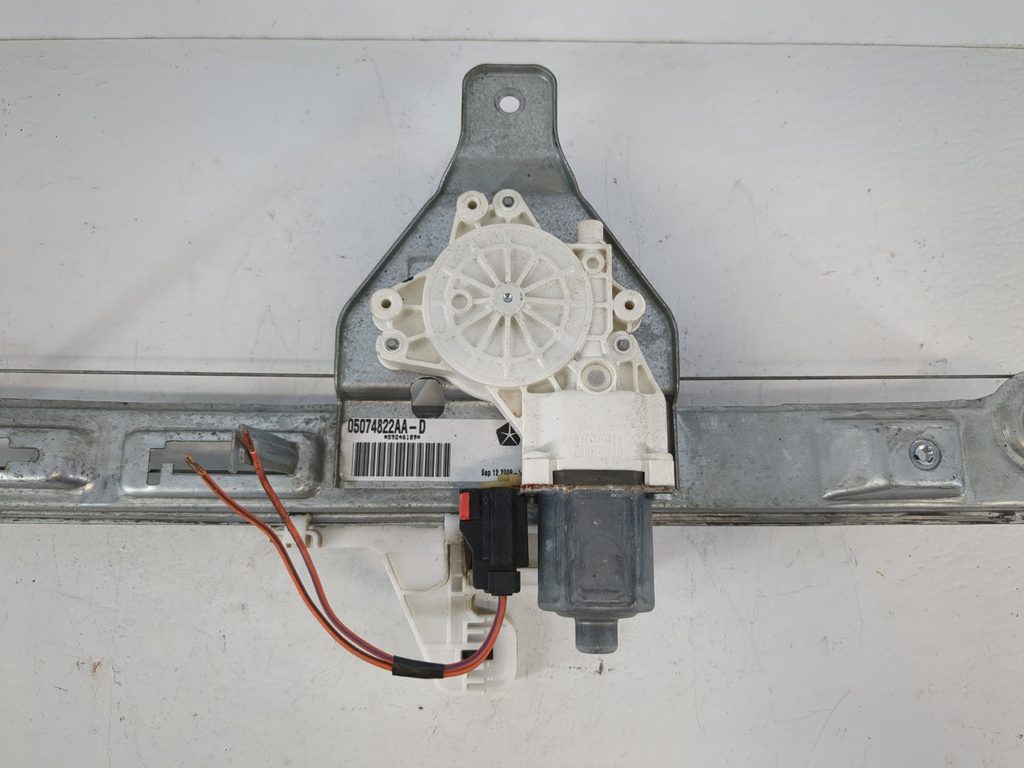 Jeep Compass Passenger Rear Right Power Window Motor - Oemusedautoparts1.com