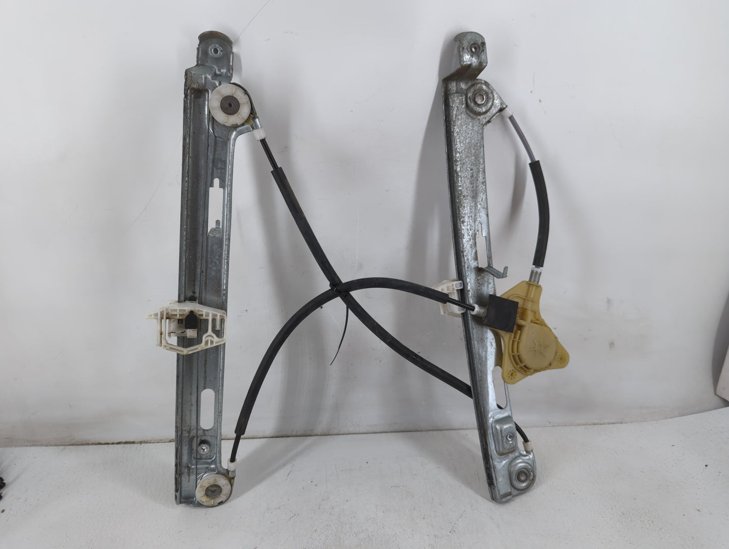 2010 Jeep Compass Driver Left Front Window Regulator - Oemusedautoparts1.com