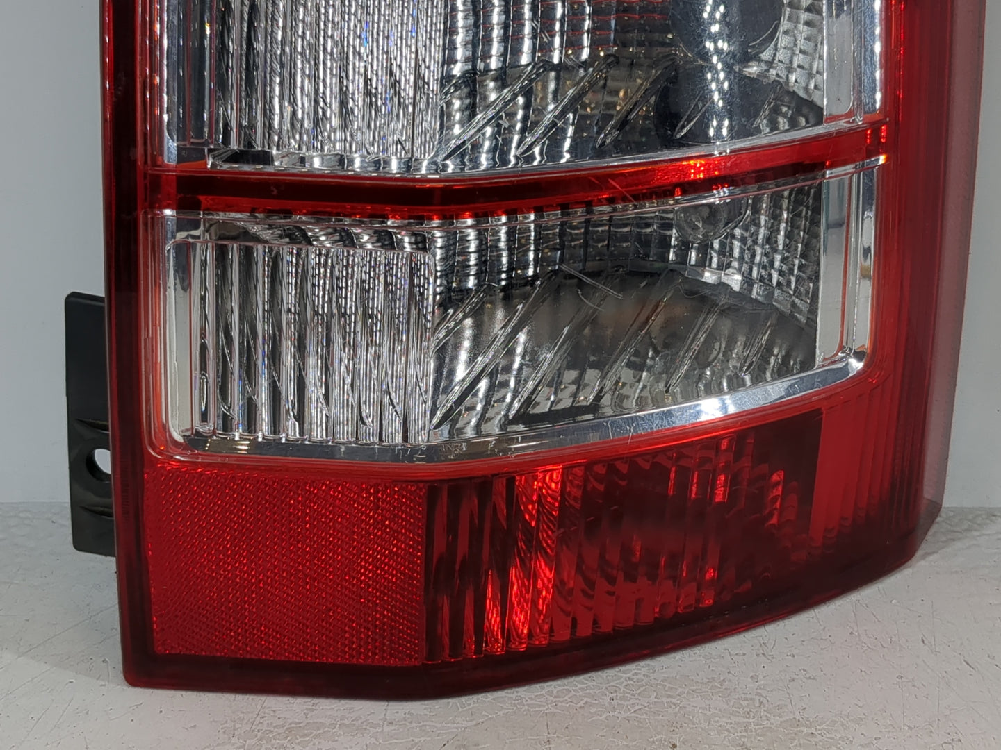 2007-2010 Jeep Compass Tail Light Assembly Passenger Right OEM Fits Fits 2007 2008 2009 2010 OEM Used Auto Parts - Oemusedau