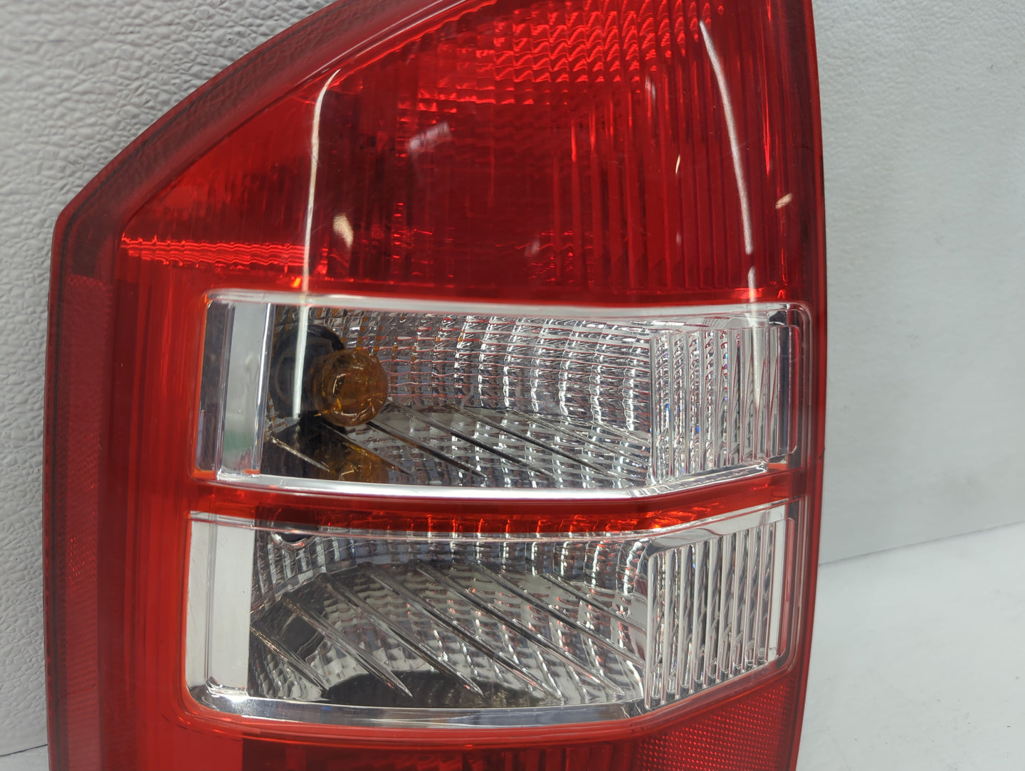 2007-2010 Jeep Compass Tail Light Assembly Driver Left OEM Fits Fits 2007 2008 2009 2010 OEM Used Auto Parts - Oemusedautopa