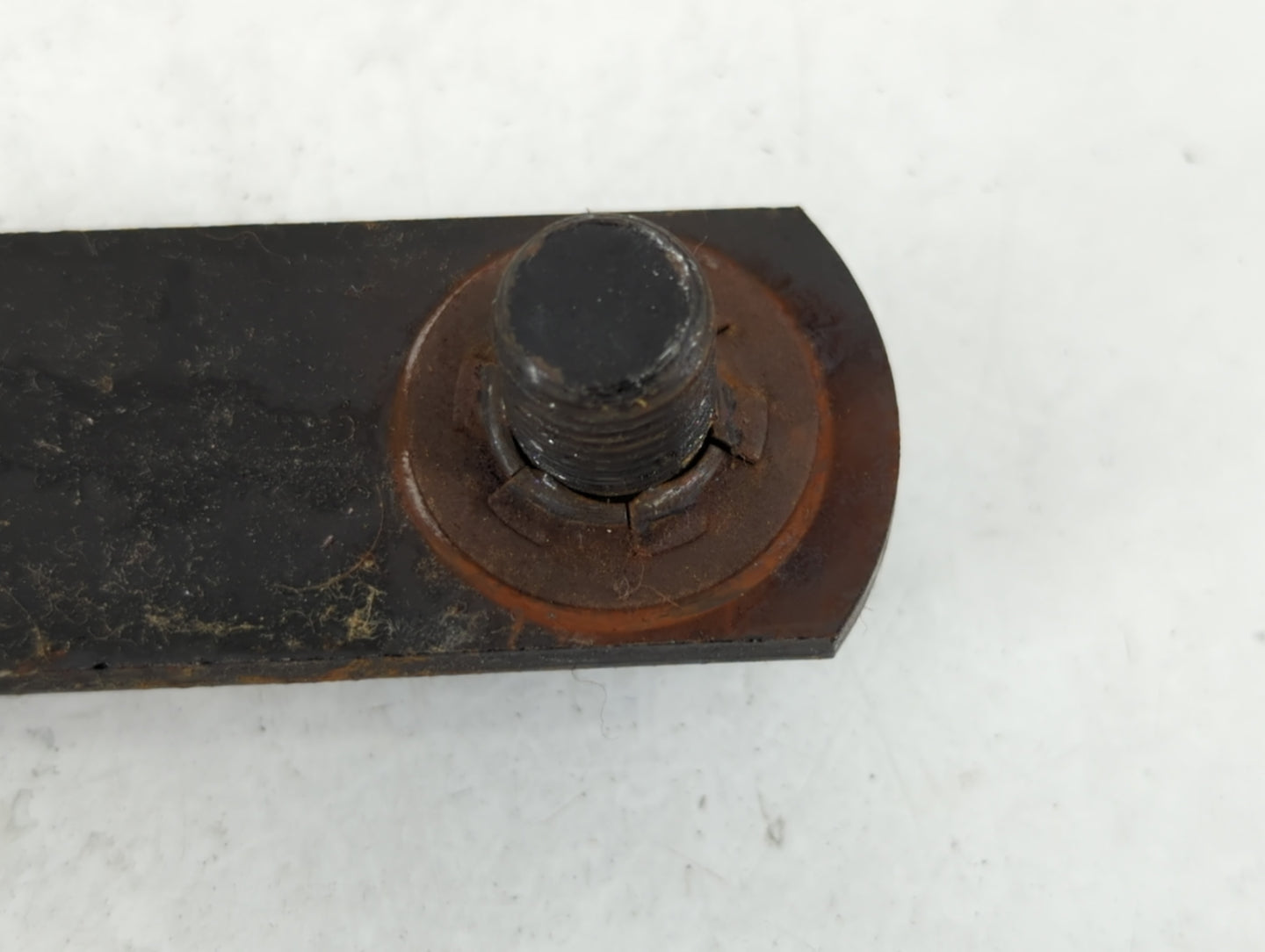 2007-2010 Jeep Compass Driver Seatbelt Buckle - Oemusedautoparts1.com