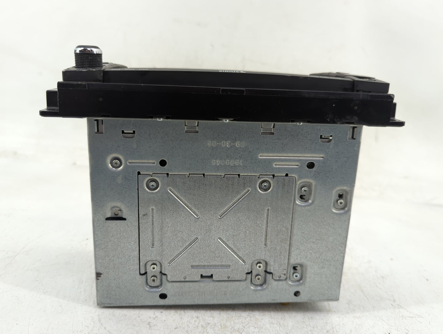 2009-2010 Jeep Compass Radio AM FM Cd Player Receiver Replacement P/N:05064758AB Fits Fits 2009 2010 OEM Used Auto Parts - O