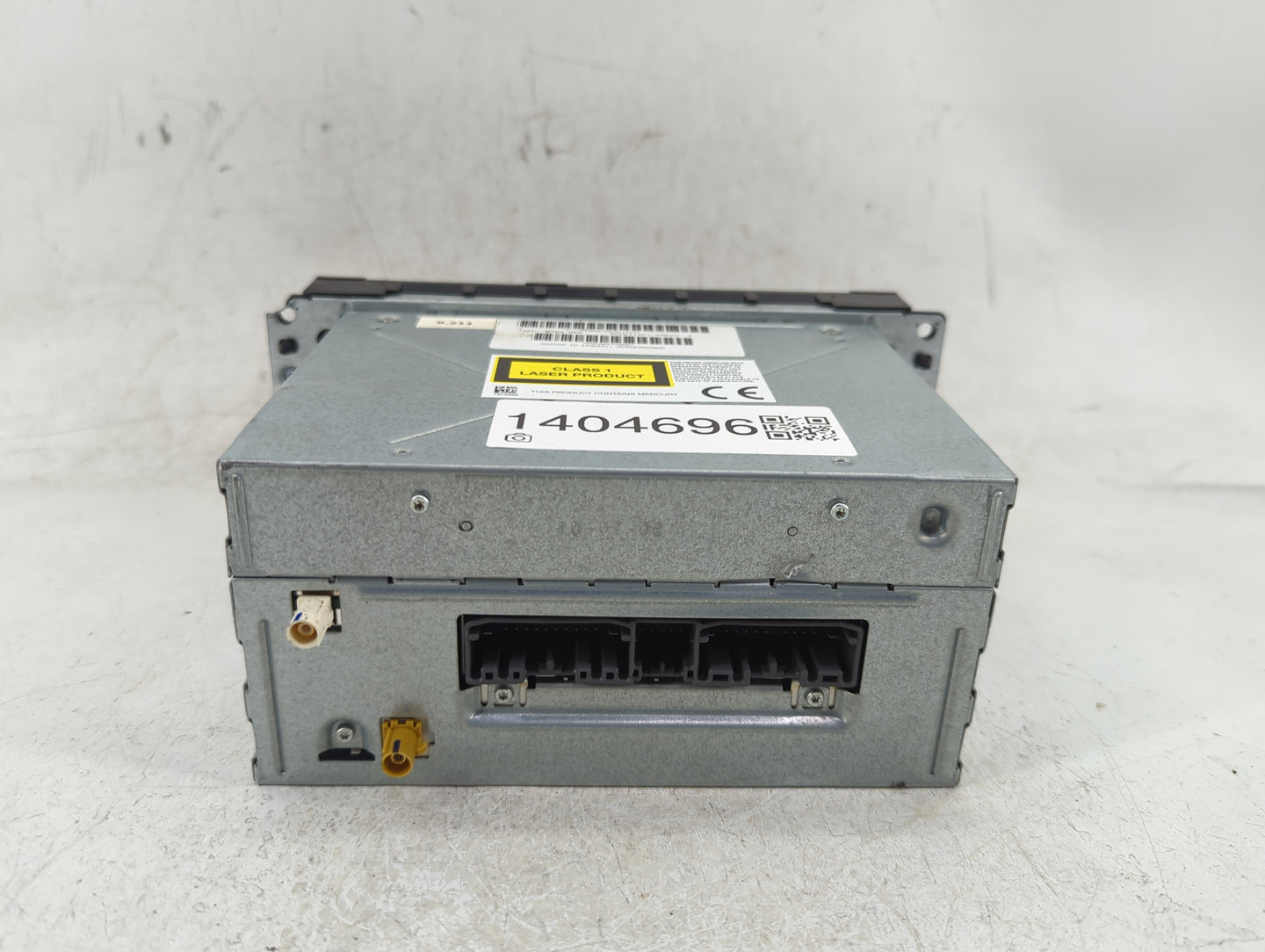 2009-2010 Jeep Compass Radio AM FM Cd Player Receiver Replacement P/N:05064758AB Fits Fits 2009 2010 OEM Used Auto Parts - O