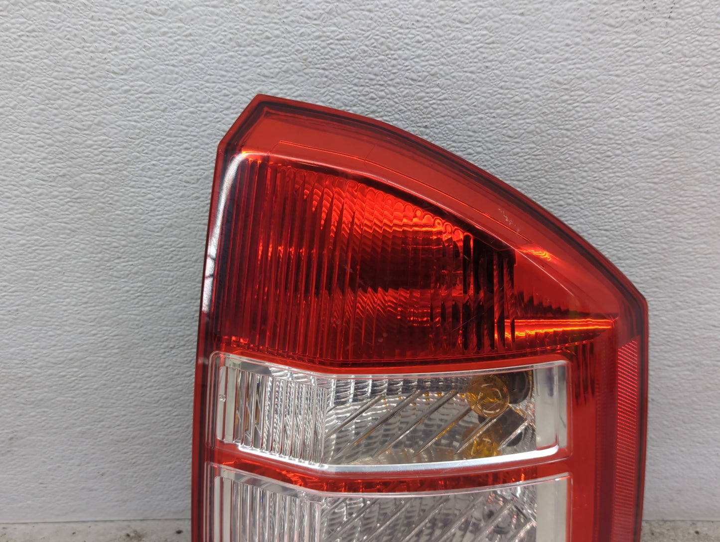 2007-2010 Jeep Compass Tail Light Assembly Passenger Right OEM Fits Fits 2007 2008 2009 2010 OEM Used Auto Parts - Oemusedau