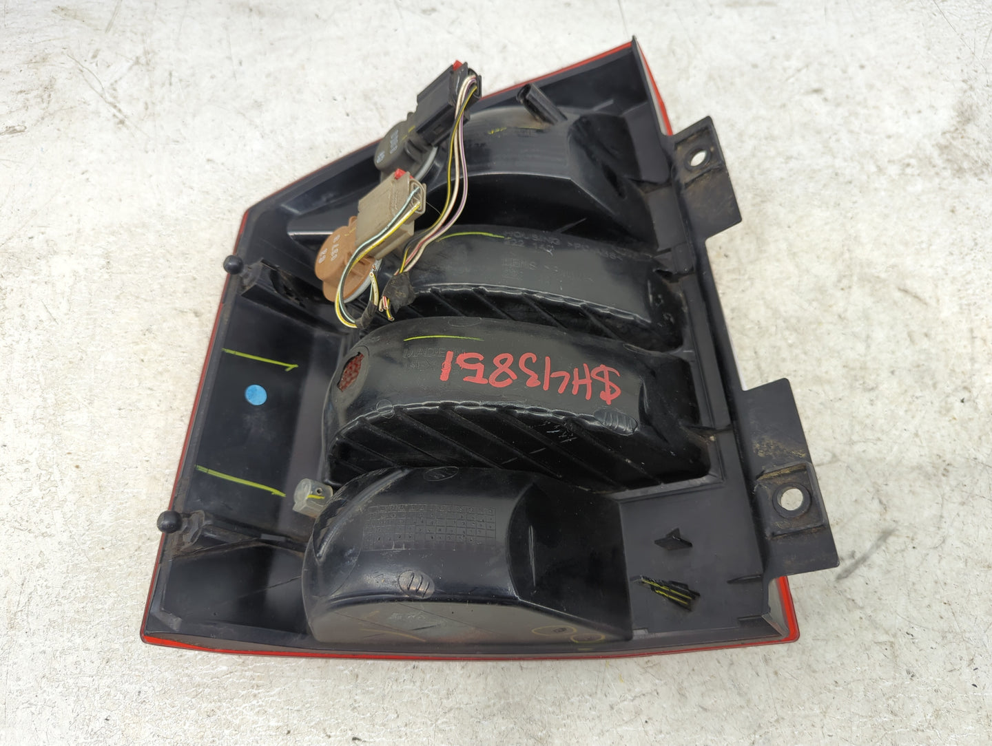 2007-2010 Jeep Compass Tail Light Assembly Passenger Right OEM Fits Fits 2007 2008 2009 2010 OEM Used Auto Parts - Oemusedau
