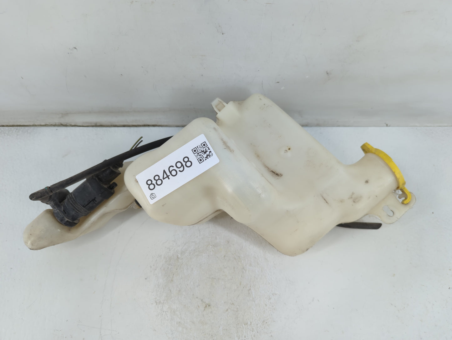 Jeep Compass Windshield Washer Fluid Reservoir Bottle Oem - Oemusedautoparts1.com