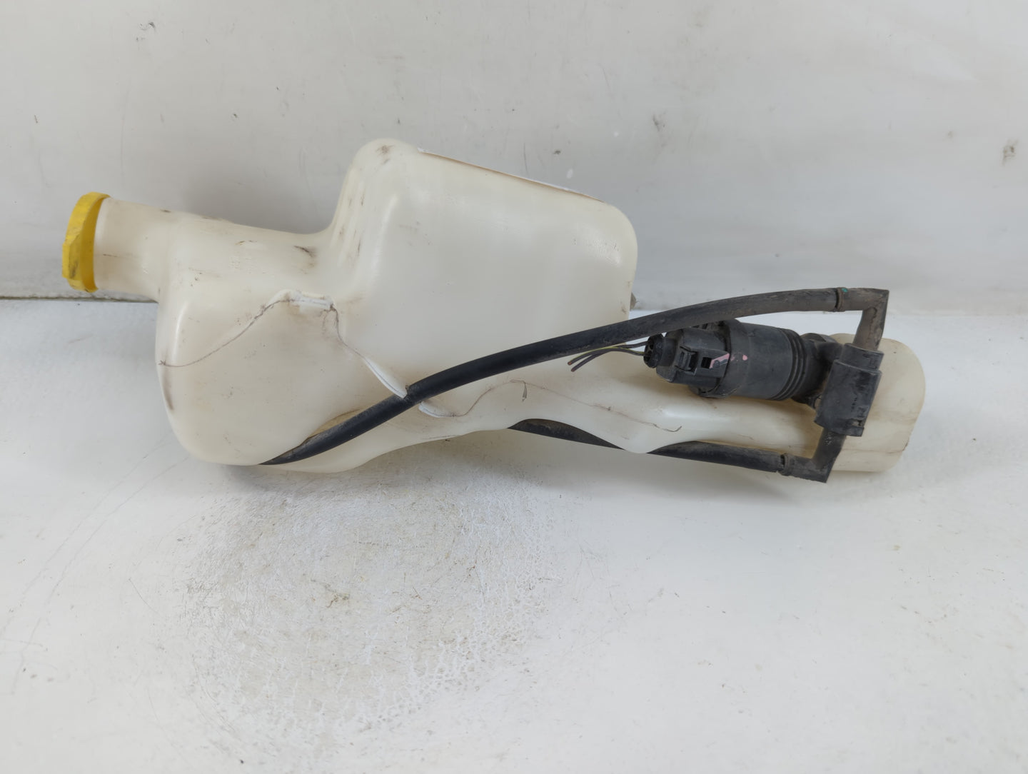 Jeep Compass Windshield Washer Fluid Reservoir Bottle Oem - Oemusedautoparts1.com