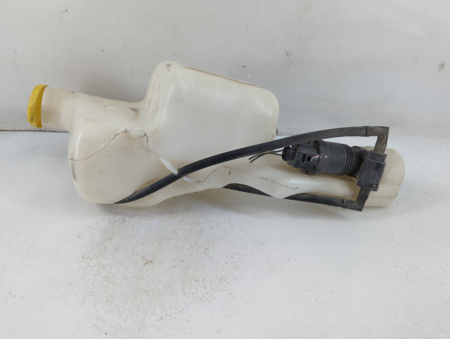 Jeep Compass Windshield Washer Fluid Reservoir Bottle Oem - Oemusedautoparts1.com