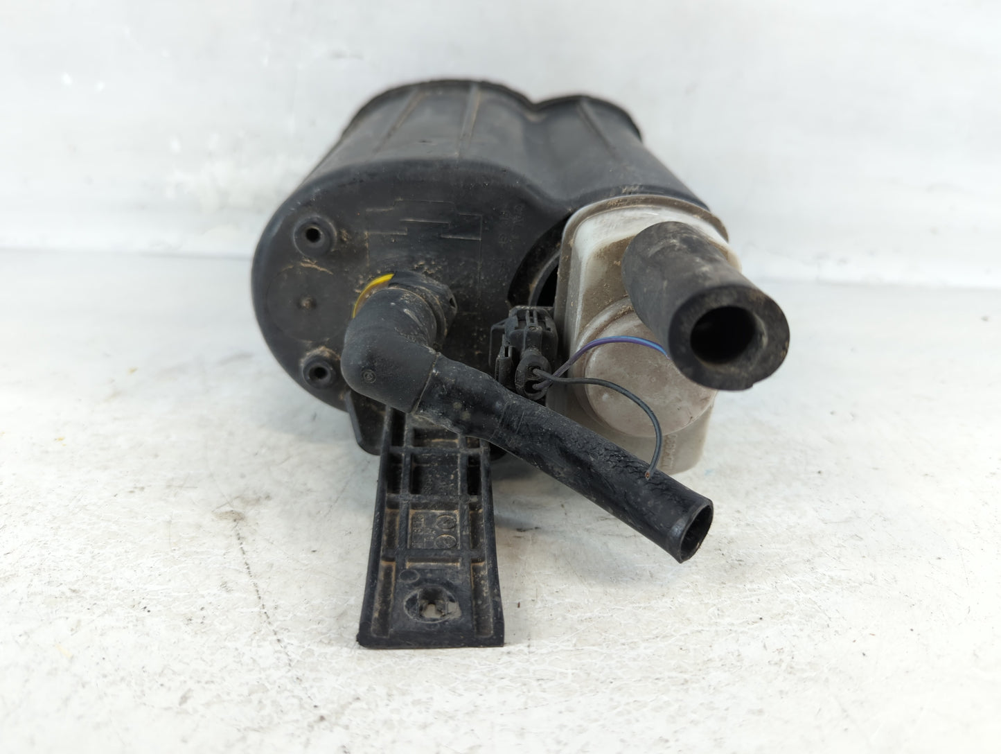 2010 Jeep Compass Fuel Vapor Charcoal Canister - Oemusedautoparts1.com