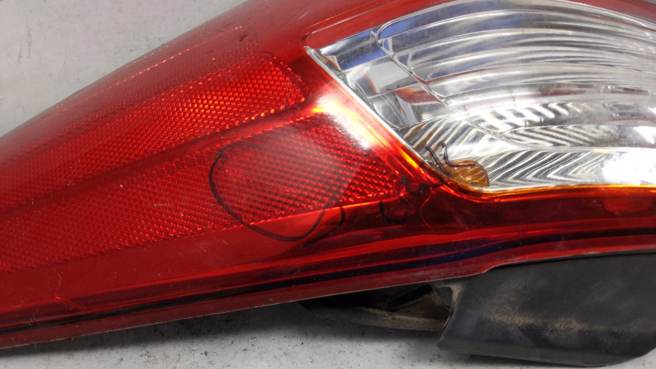 2010 Jeep Compass Tail Light Assembly Passenger Right OEM P/N:92402-A Fits Fits 2007 2008 2009 OEM Used Auto Parts - Oemused