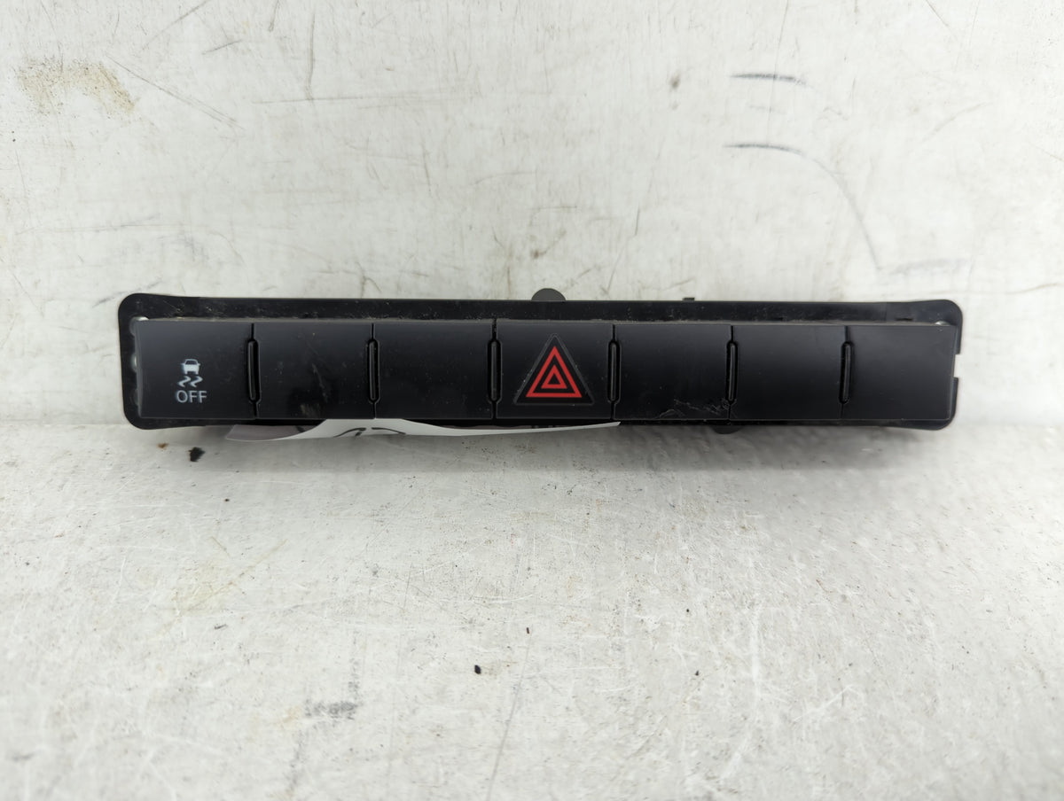 2010 Jeep Grand Cherokee Hazard Switch 041581a - Oemusedautoparts1.com