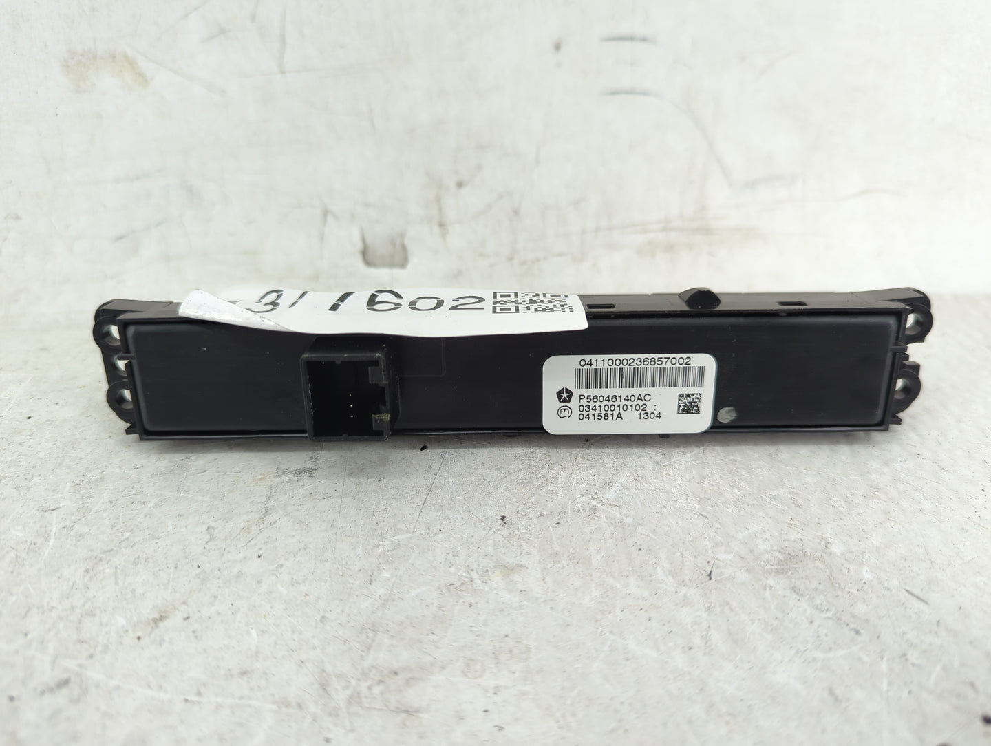 2010 Jeep Grand Cherokee Hazard Switch 041581a - Oemusedautoparts1.com