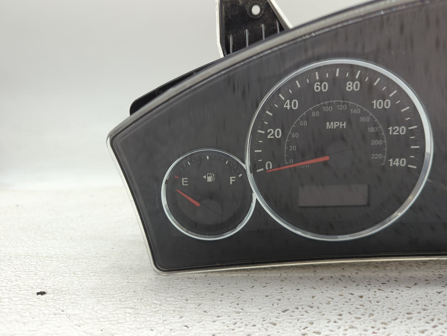 2009-2010 Jeep Grand Cherokee Instrument Cluster Speedometer Gauges Miles: Fits Fits 2009 2010 OEM Used Auto Parts - Oemused