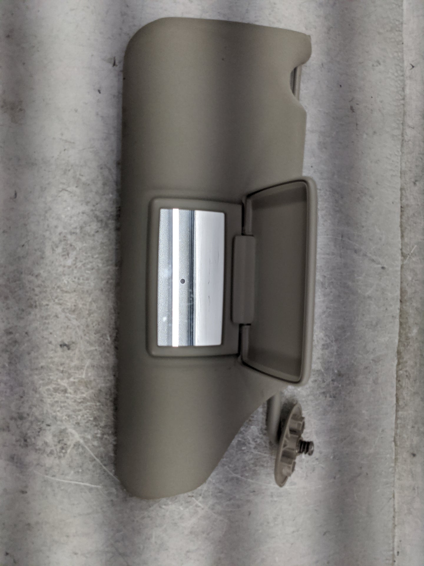 2005-2010 Jeep Grand Cherokee Sun Visor Shade Replacement Passenger Right Mirror Fits Fits 2005 2006 2007 2008 2009 2010 OEM
